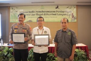 Kabid Humas Polda Lampung Menjadi Narsumber Dalam Diskusi Perdagangan Satwa Ilegal di Provinsi Lampung
