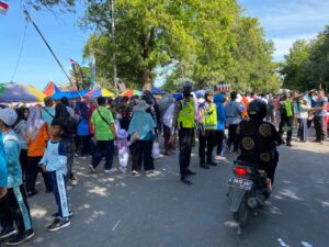 Jamin Keamanan Peserta Jalan Sehat di HAB Kemenag, Polres Tegal Terjunkan Personil Pengamanan