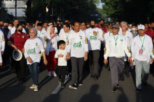 Kapolri Hadiri Jalan Sehat Porseni NU yang dibuka oleh Presiden Joko Widodo