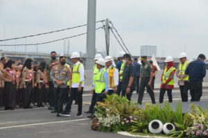 Pangdam IV/Diponegoro Dampingi Presiden RI Resmikan Jalan Tol Semarang – Demak