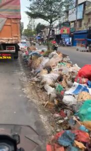 Sampah Dijalan Jendral Sudirman, Warga Bagan Batu “Kadis DLH Tolong Turun dan Pantau Langsung”