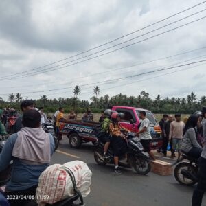 Tragis !! Pelajar SMP tewas Tabrakan Dengan Mobil Truck Box