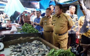 Persiapan Kunjungan Presiden RI, Bupati Lampung Selatan dan Gubernur Lampung Tinjau Pasar Natar dan Jalan Itera