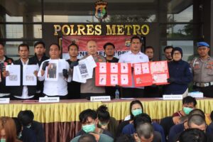 Polres Metro Gelar Konferensi Pers Keberhasilan Ungkap Kasus Narkoba Dan Selebgram Yang Promosikan Situs Judi Online
