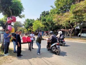 JMSI Lampung bagi bagikan Nasi Kotak