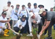 Penanaman Pohon di Labuhanratu Warnai HUT ke-27 Lamtim, Bupati Ela Tekankan Kelestarian Lingkungan