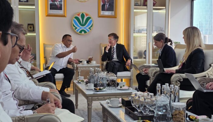 Dikunjungi Delegasi Investor, Jumhur: Prabowo “Presiden Paling Hijau”