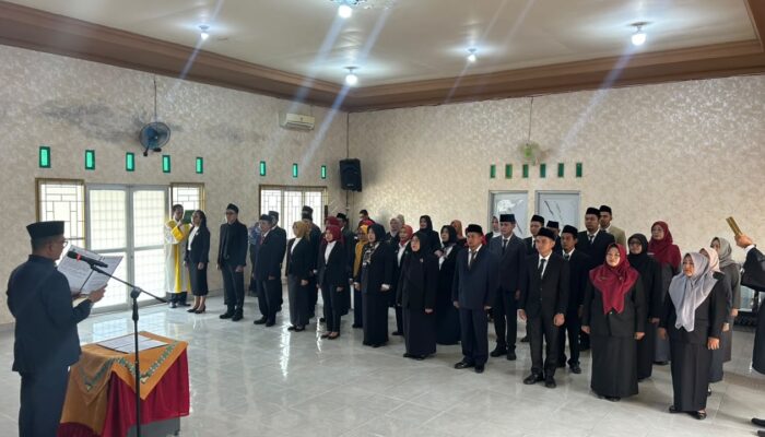 ‎Sekda Lampung Timur Lantik 24 Kepala UPTD Puskesmas dan 14 Pejabat Fungsional, Dorong Inovasi dan Pelayanan Prima