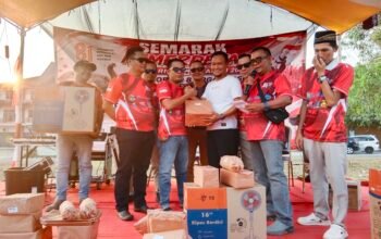 MERIAH,..BAGI BAGIKAN DORPREZ DELAPAN ORGANISASI PERS LAMPUNG TIMUR HUT RI KE 81