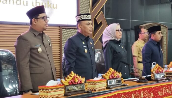 DPRD Soroti Perubahan APBD 2026 dan Pajak Retribusi, Wali Kota Metro Beri Jawaban